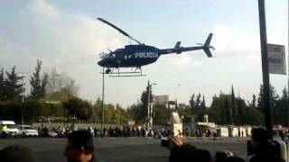 Aterrizan helicópteros en la calle en plena tarde 12 [upl. by Obala564]