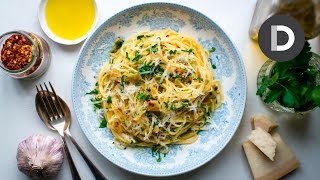 Spaghetti Aglio E Olio 5 Ingredient Pasta Recipe [upl. by Dacie276]